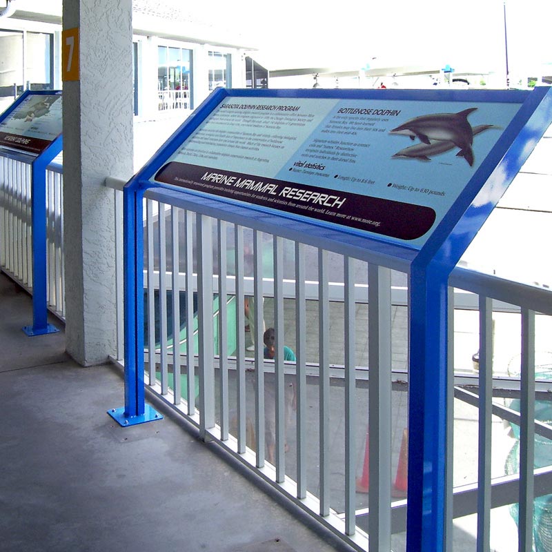 aluminum-post-and-panel-hed-100-sign3